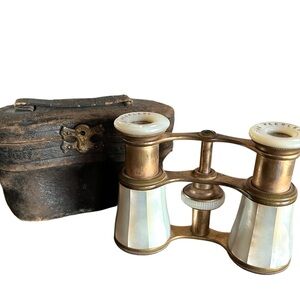 Antique Paris Mother of Pearl Gold Opera Glasses  w/Case Peerless Movie Prop